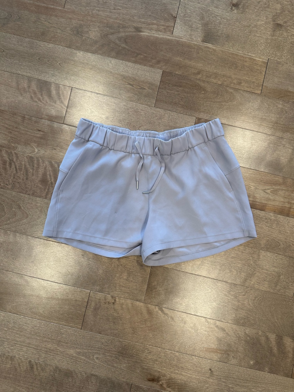 Lululemon On the Fly Short Woven 2.5" in Silverscreen